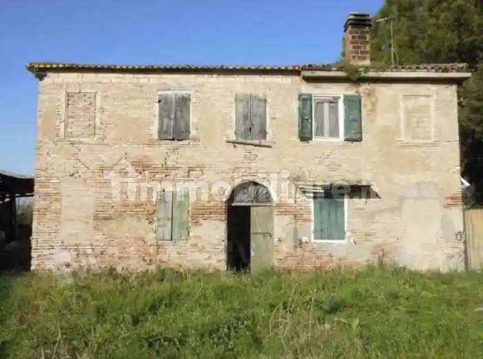 Palazzo - Stabile in vendita a Poggio Renatico