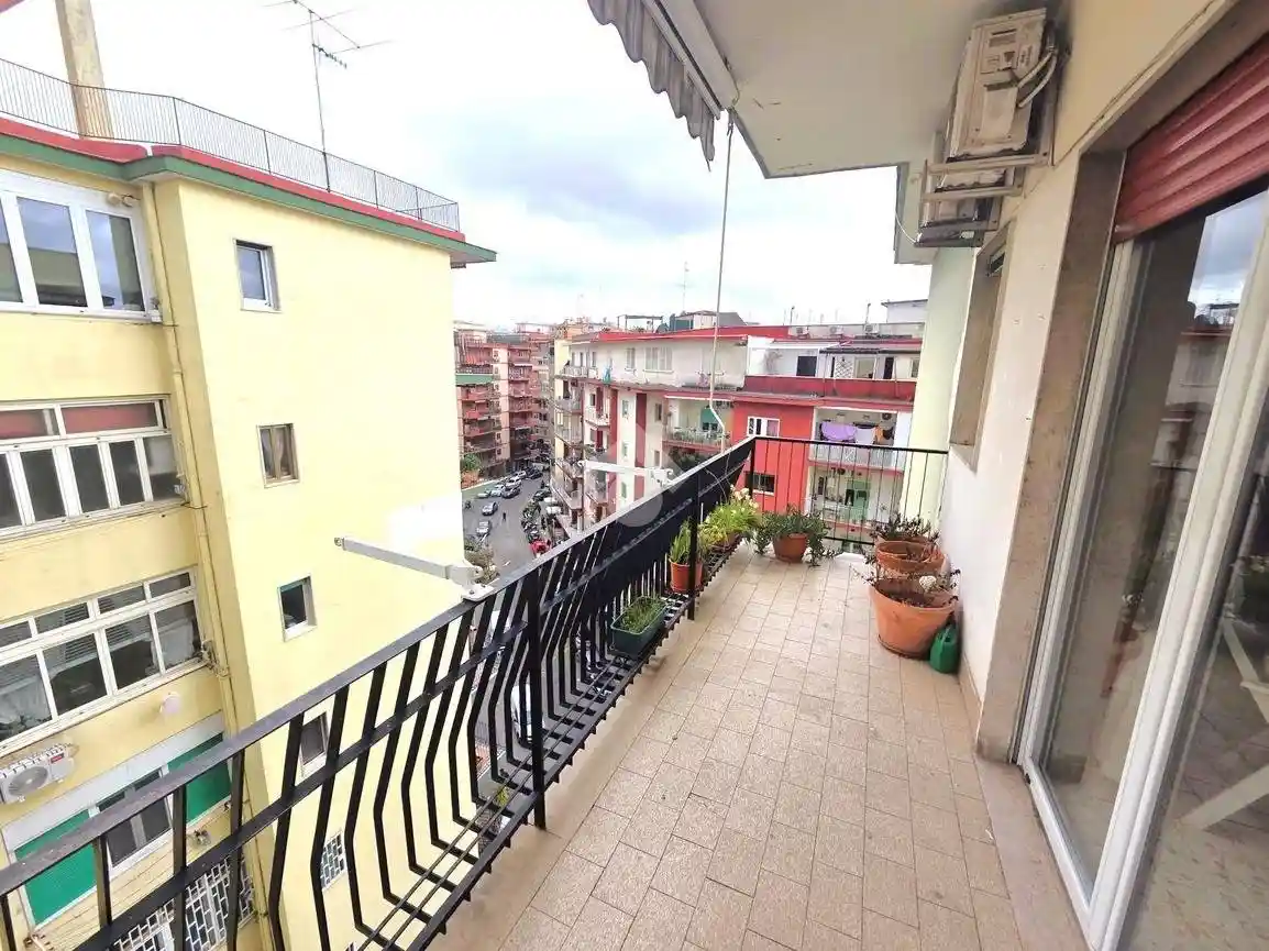 Appartamento in vendita a Napoli