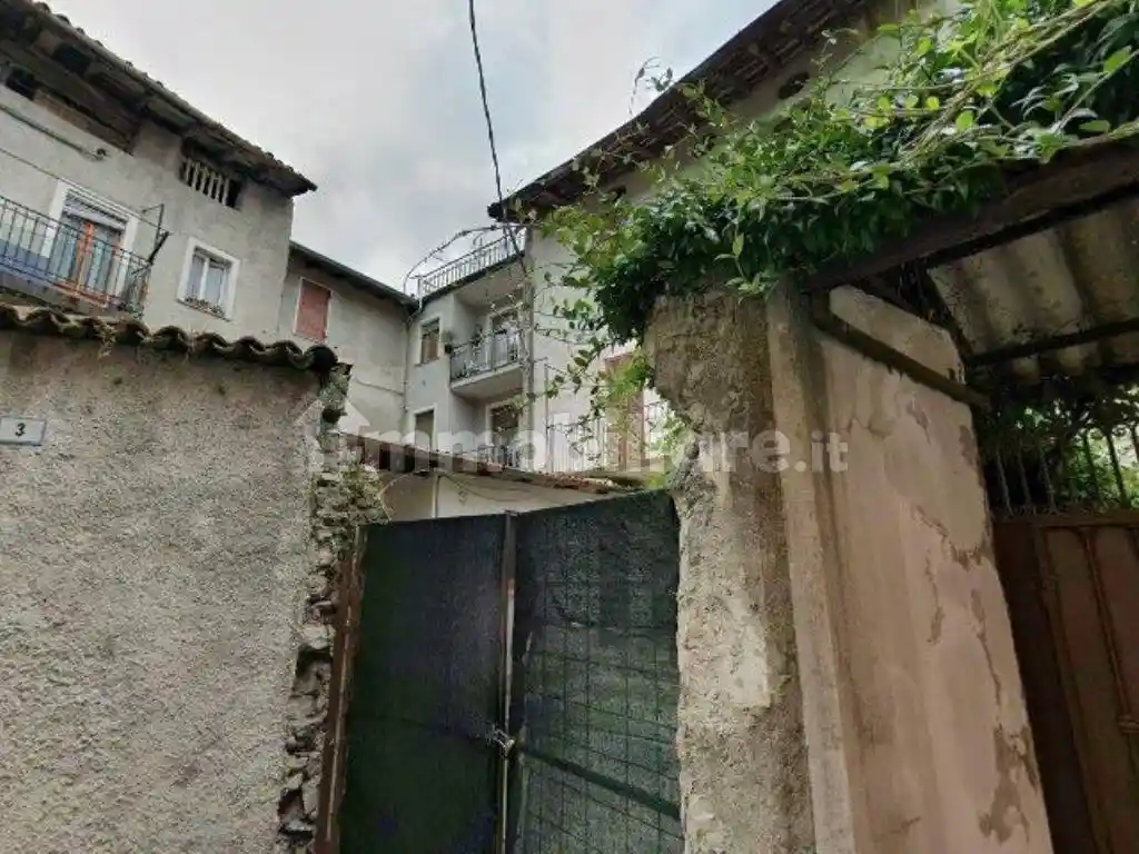 Appartamento in vendita a Valbrona