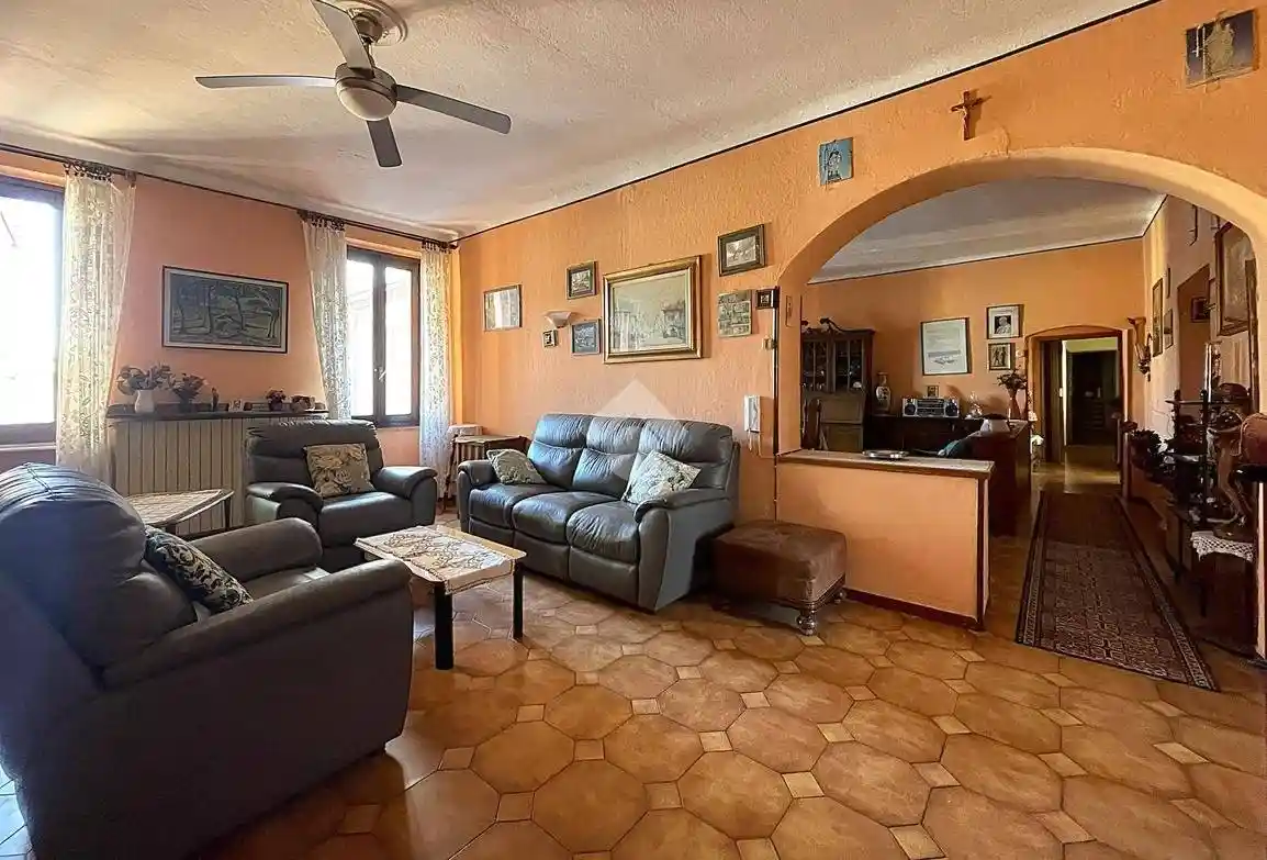 Appartamento in vendita a Cermenate