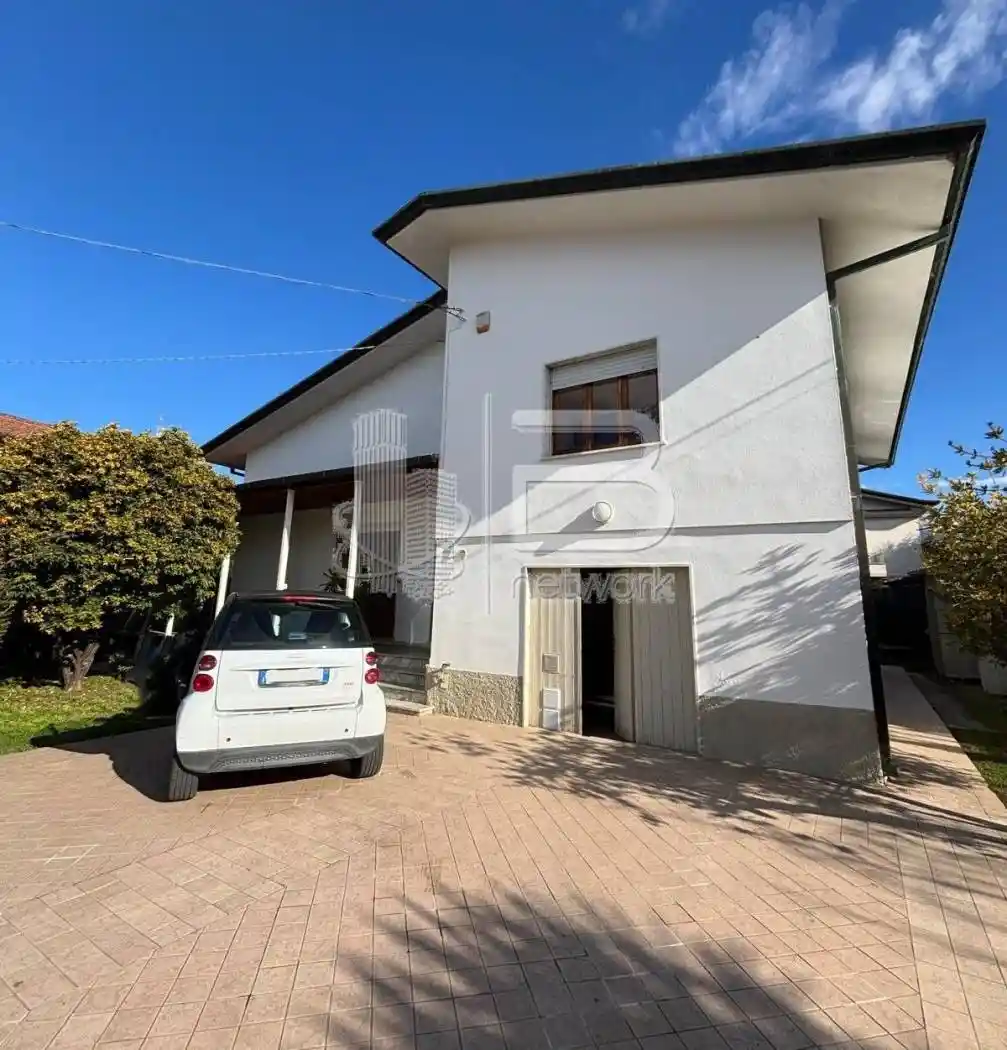 Villa in vendita a Massa