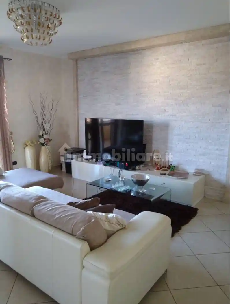 Appartamento in affitto a Campo Calabro