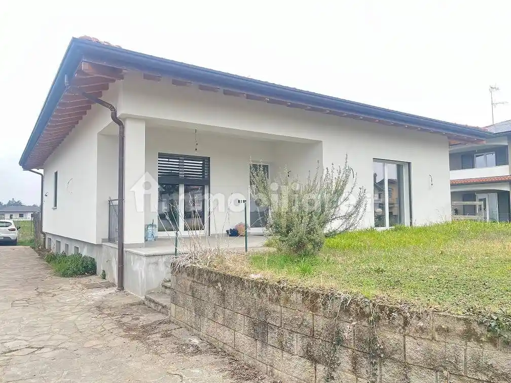Villa in vendita a Limido Comasco