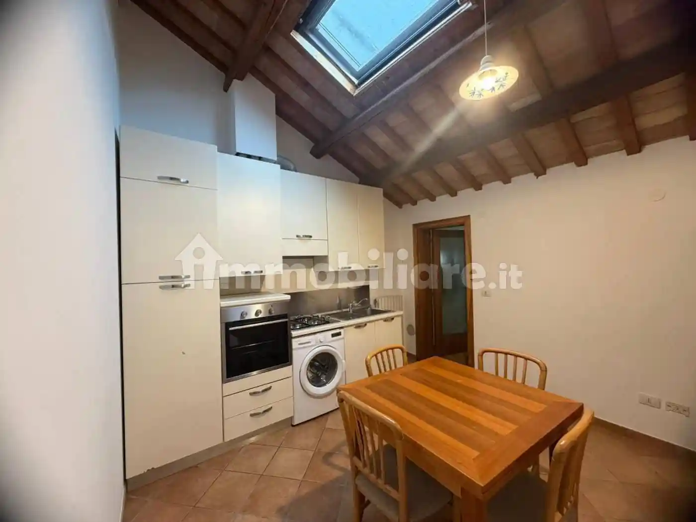 Appartamento in affitto a Jesi