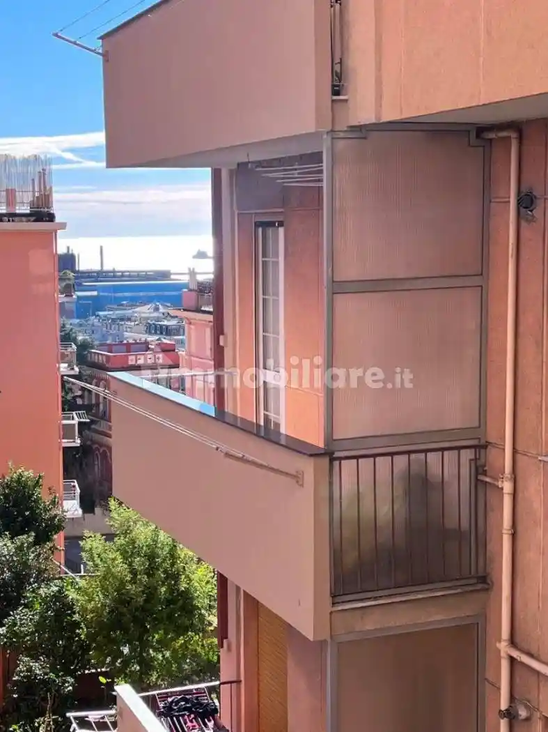 Appartamento in vendita a Genova