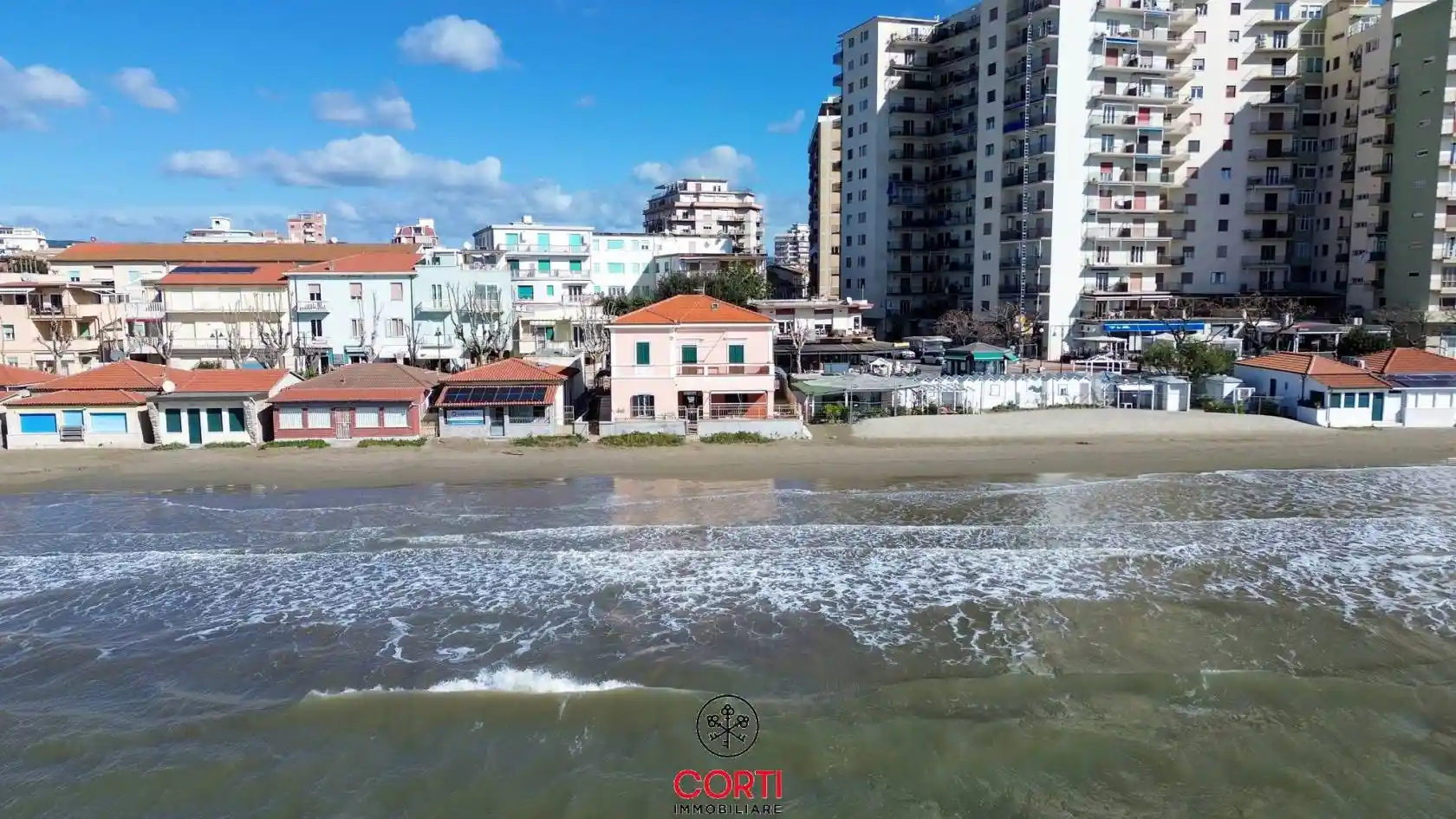 Villa in vendita a Follonica