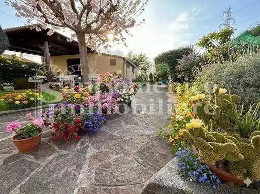 Casa indipendente in vendita a Pisa