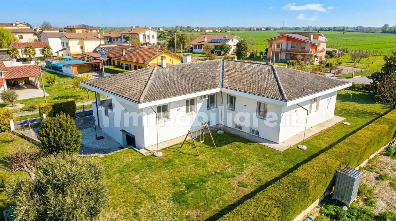 Villa in vendita a Rovigo