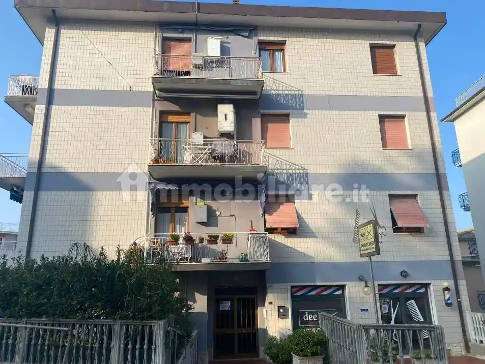 Appartamento in vendita a Falconara Marittima