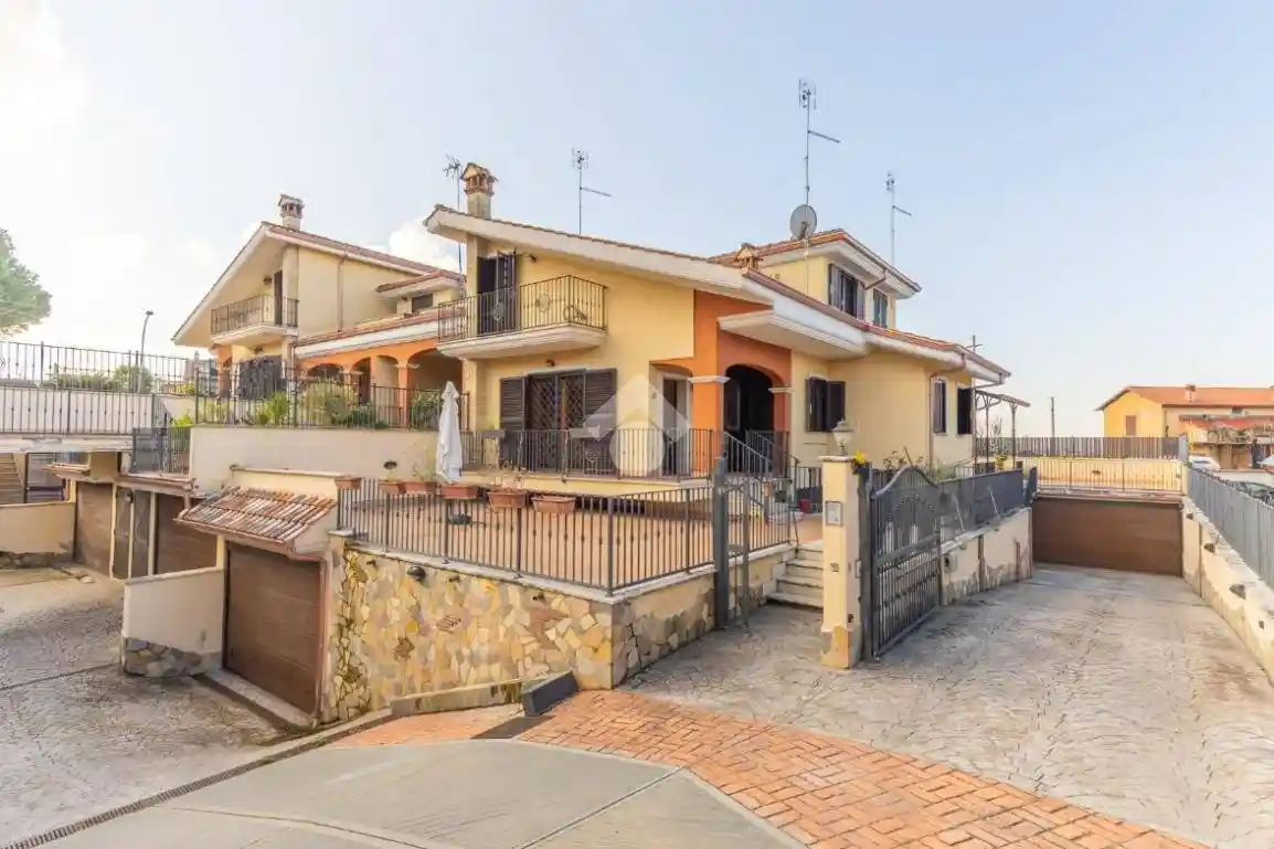 Villetta a schiera in vendita a Guidonia Montecelio