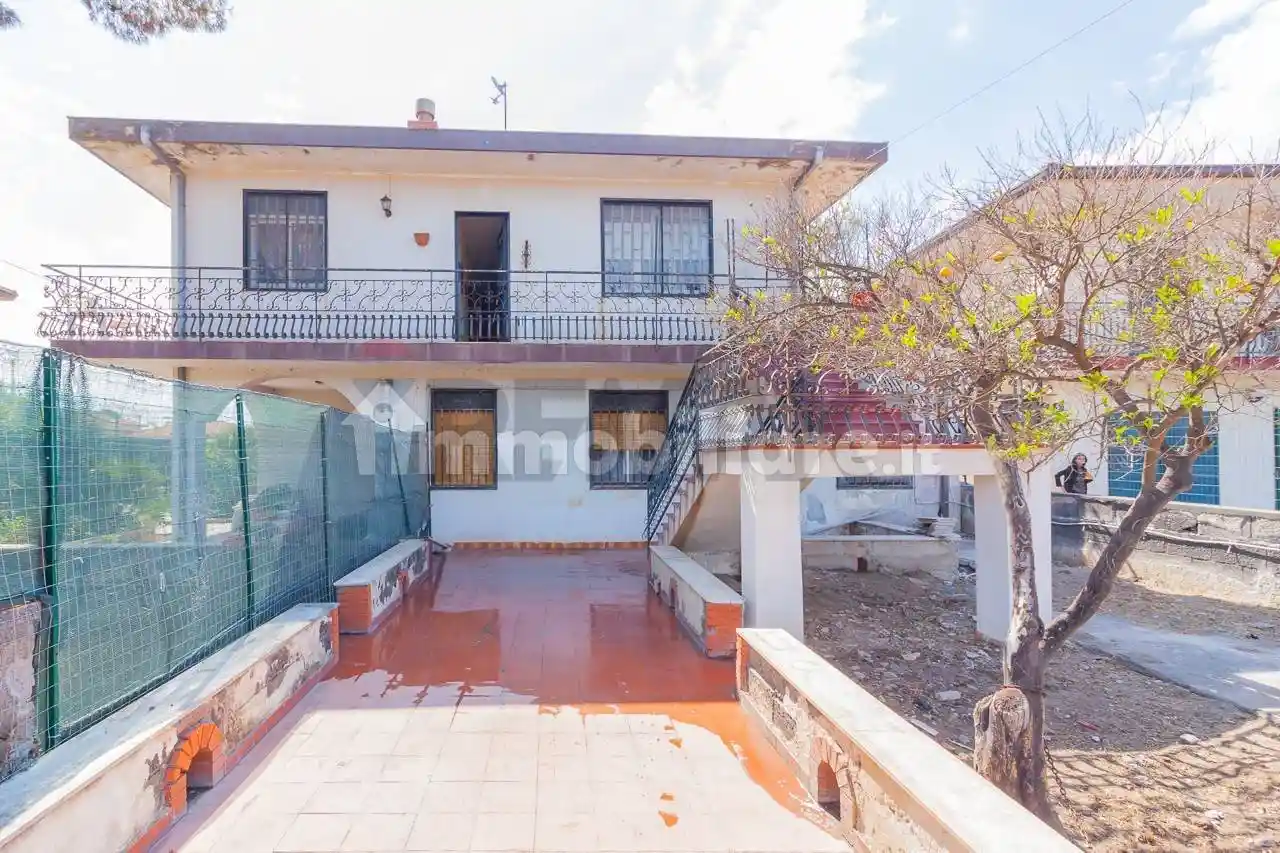 Casa indipendente in vendita a Catania