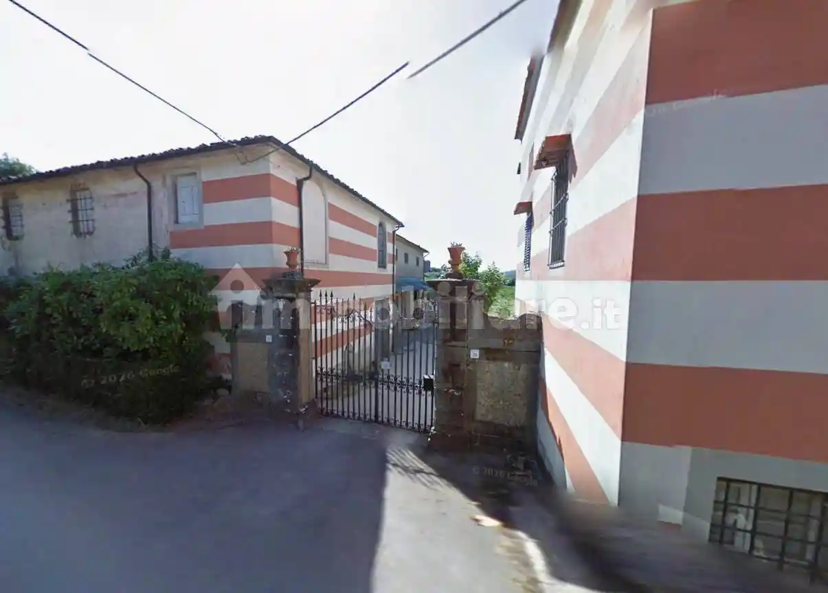 Rustico - Casale in vendita a Pescia