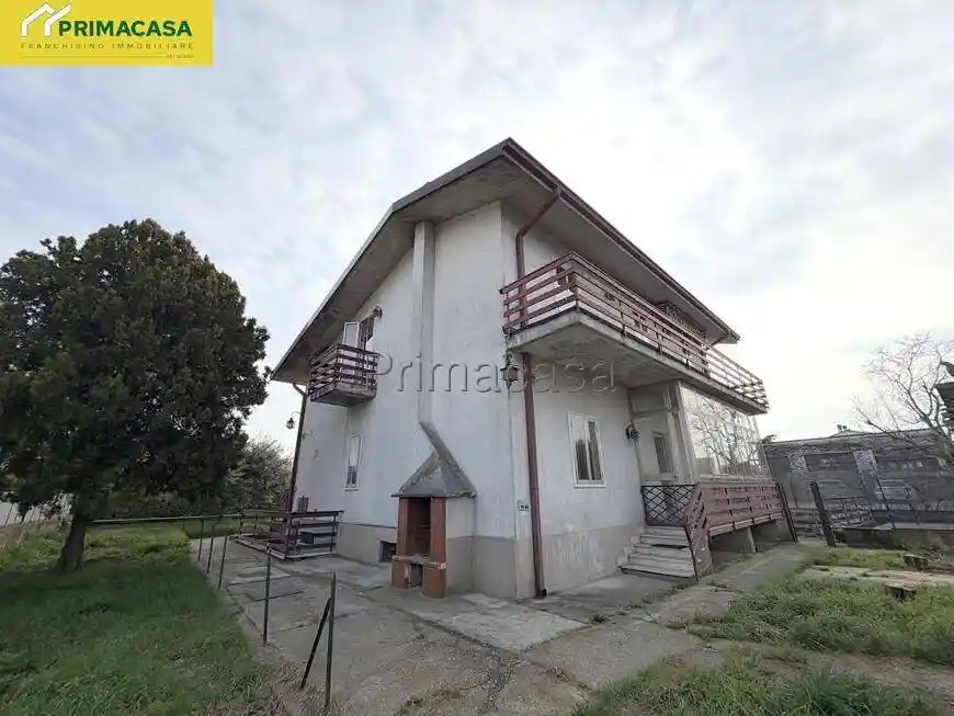 Villa in vendita a Verona