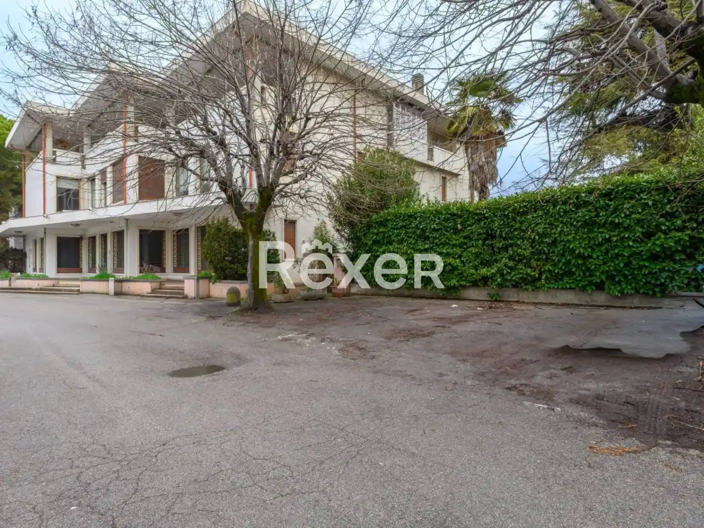 Palazzo - Edificio in vendita a Padova
