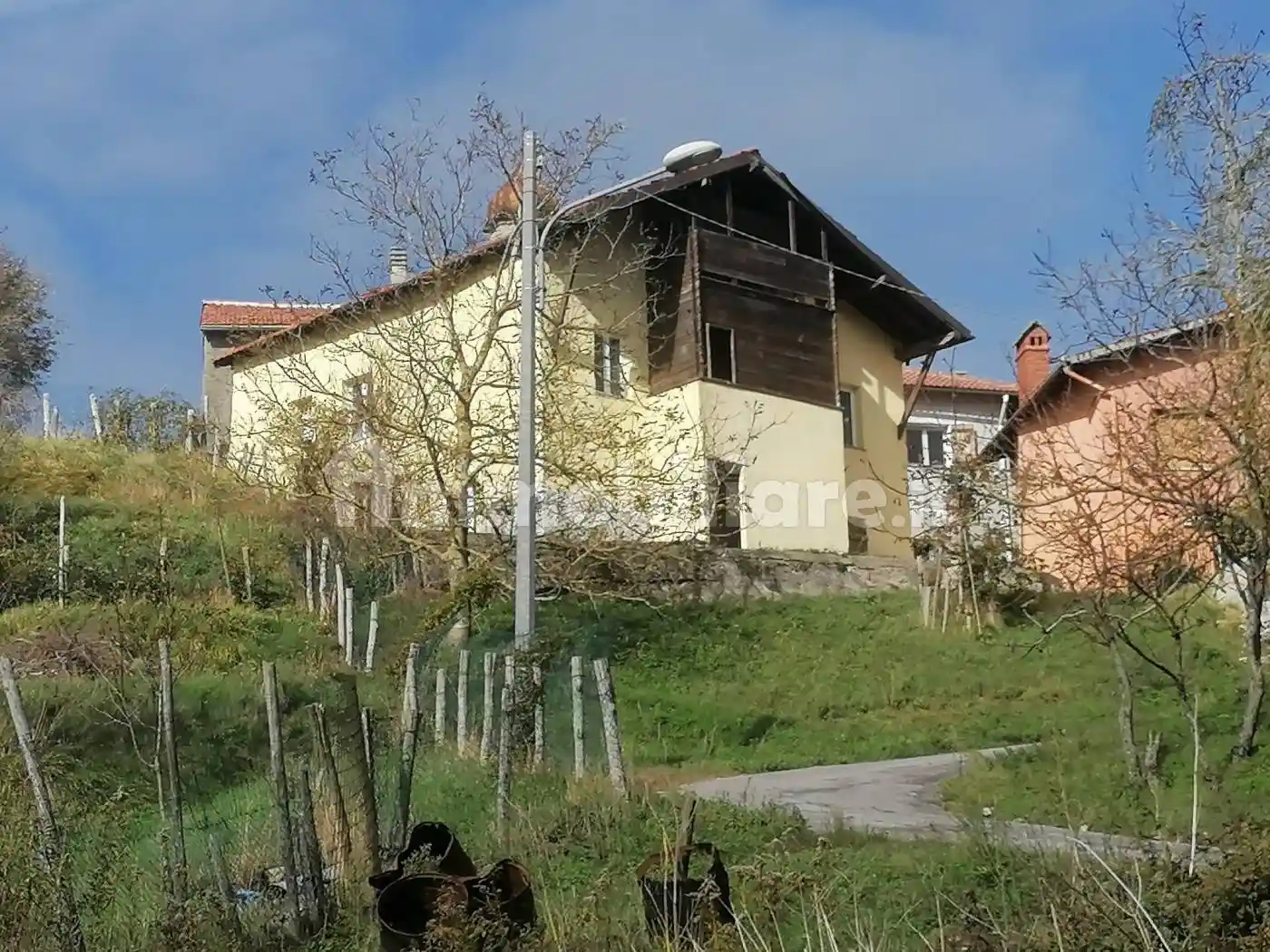 Casa indipendente in vendita a Isola del Cantone