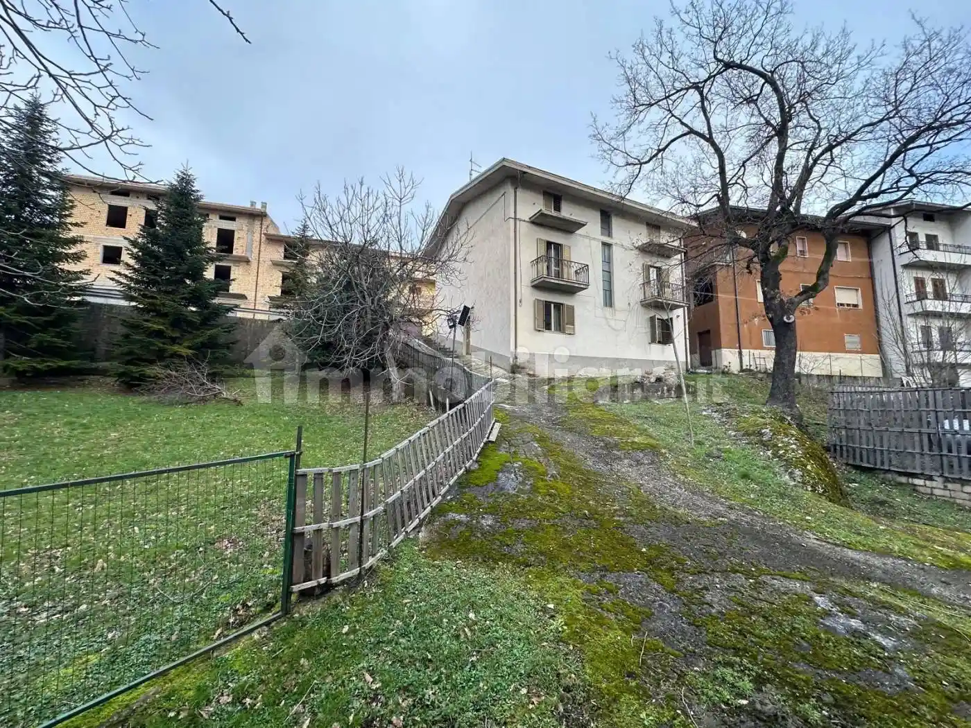 Casa indipendente in vendita a Isola del Gran Sasso d'Italia