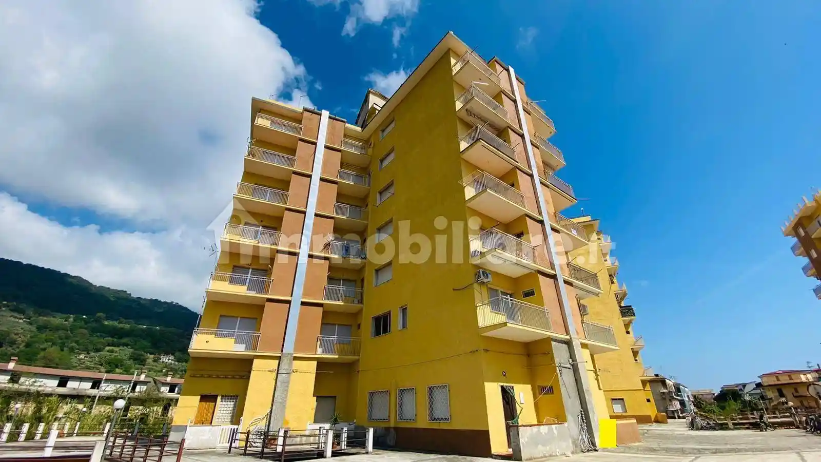 Appartamento in affitto a Falerna