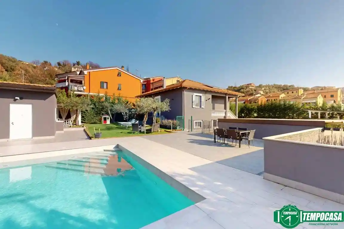 Villa in vendita a La Spezia