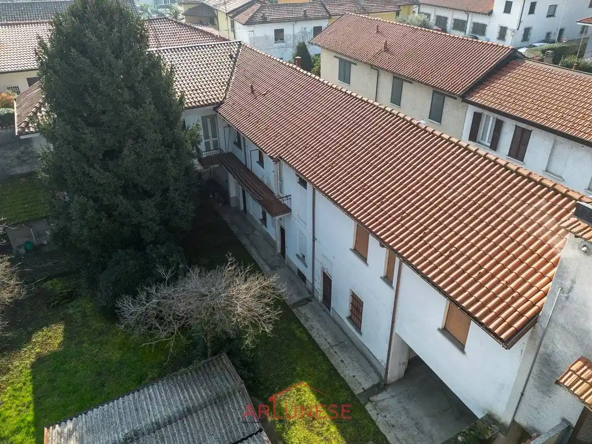 Casa indipendente in vendita a Parabiago