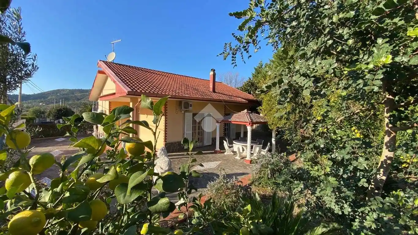 Villa in vendita a Montecorice