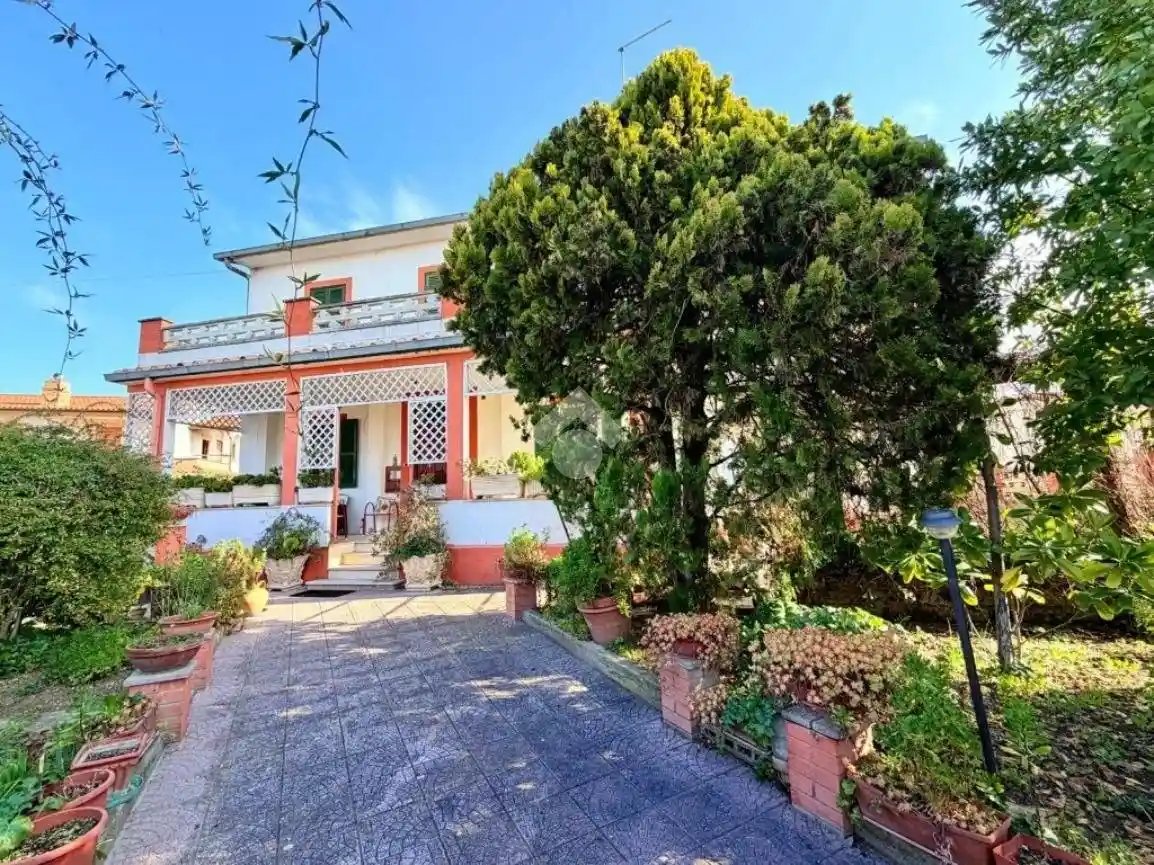 Villa in vendita a Forano