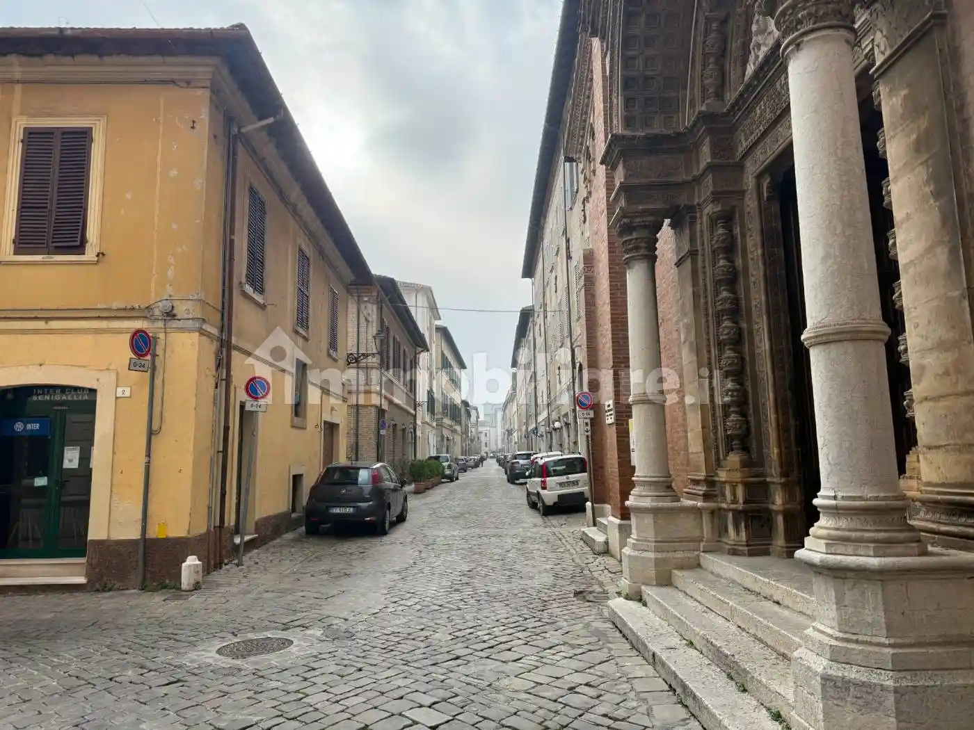 Palazzo - Edificio in vendita a Senigallia