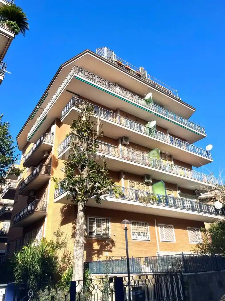 Appartamento in vendita a Roma