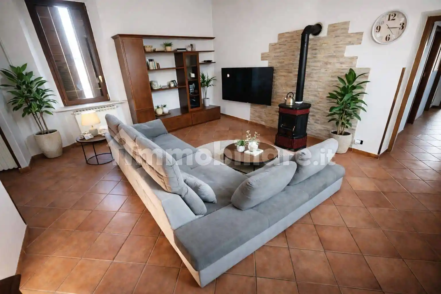 Casa indipendente in vendita a Locate Varesino