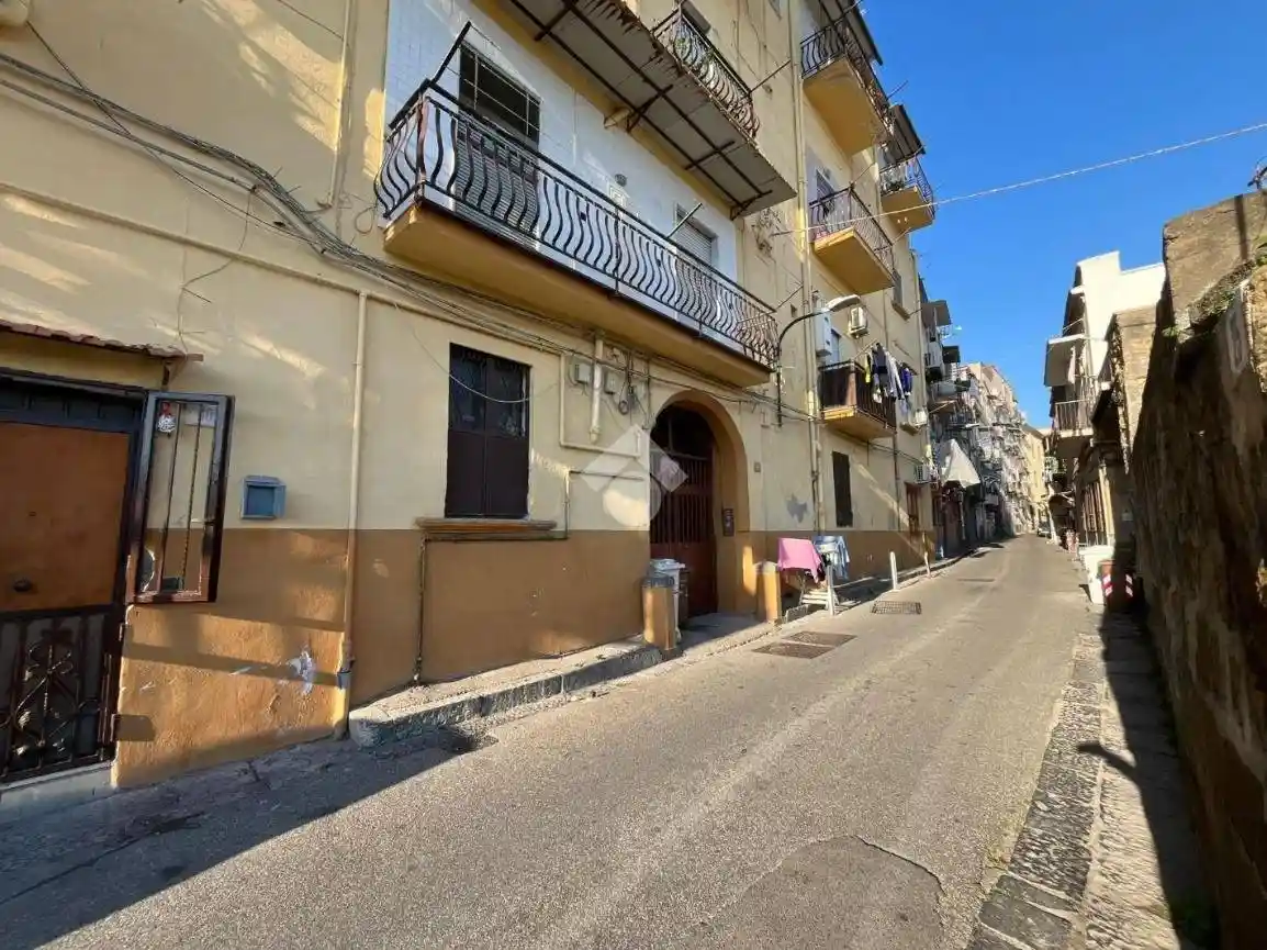 Appartamento in vendita a Napoli