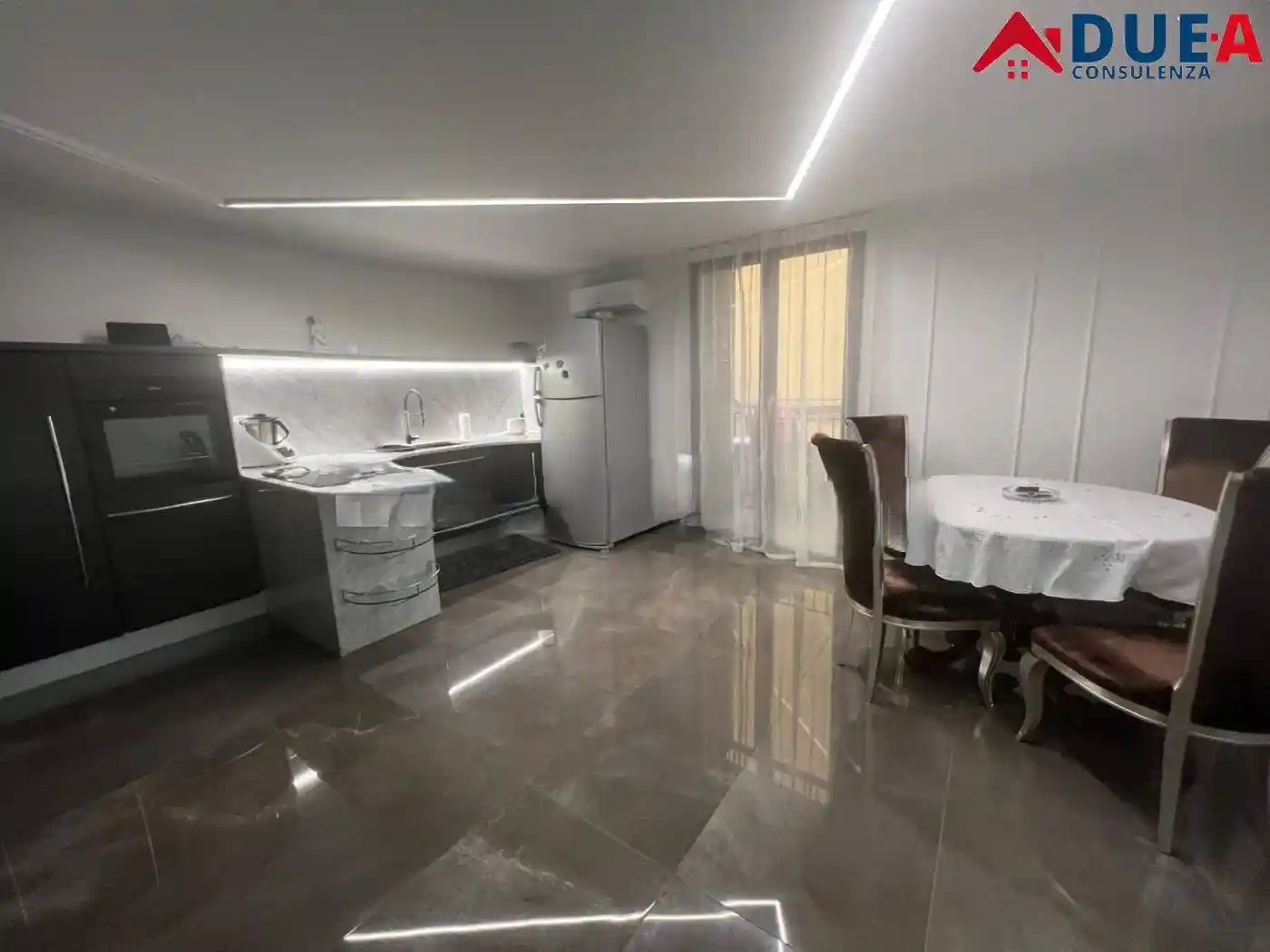 Appartamento in vendita a Napoli