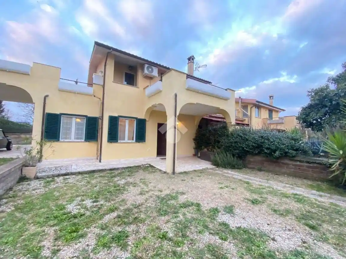 Villetta a schiera in vendita a Fabrica di Roma