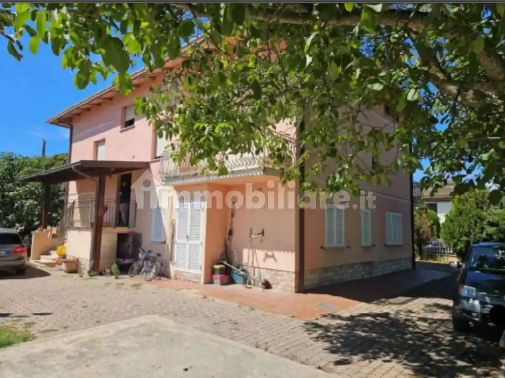 Appartamento in vendita a Deruta