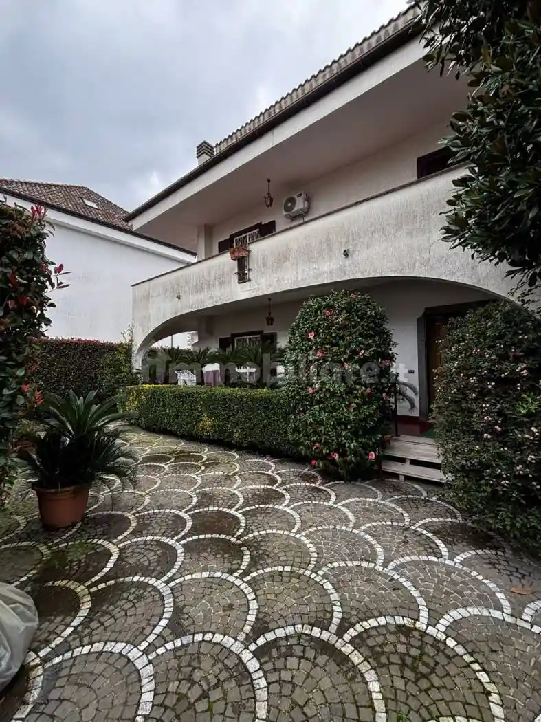Villa in vendita a Mugnano di Napoli