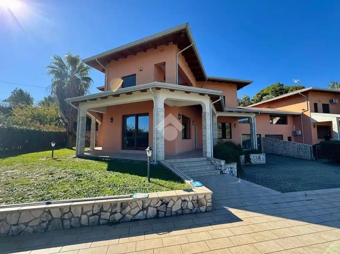 Villa in vendita a Rende
