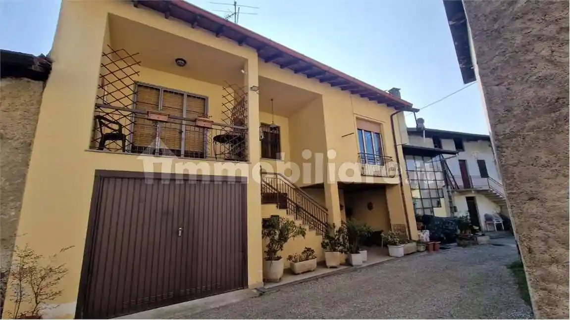 Appartamento in vendita a Taino