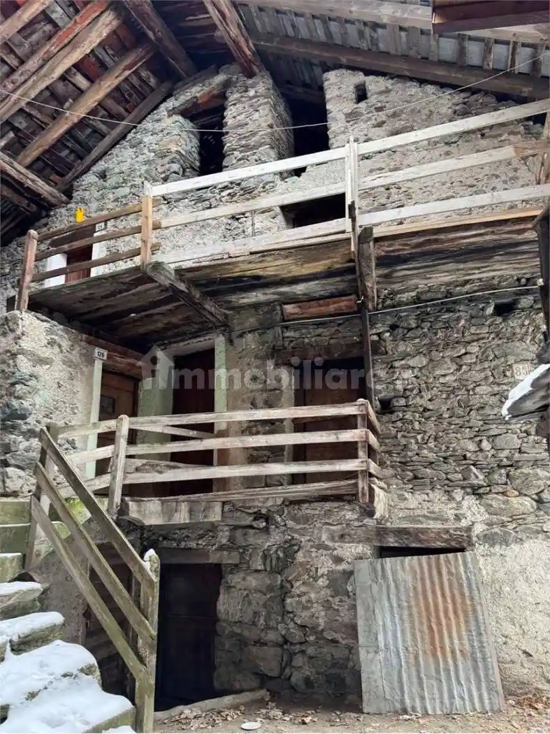 Rustico - Casale in vendita a Brusson