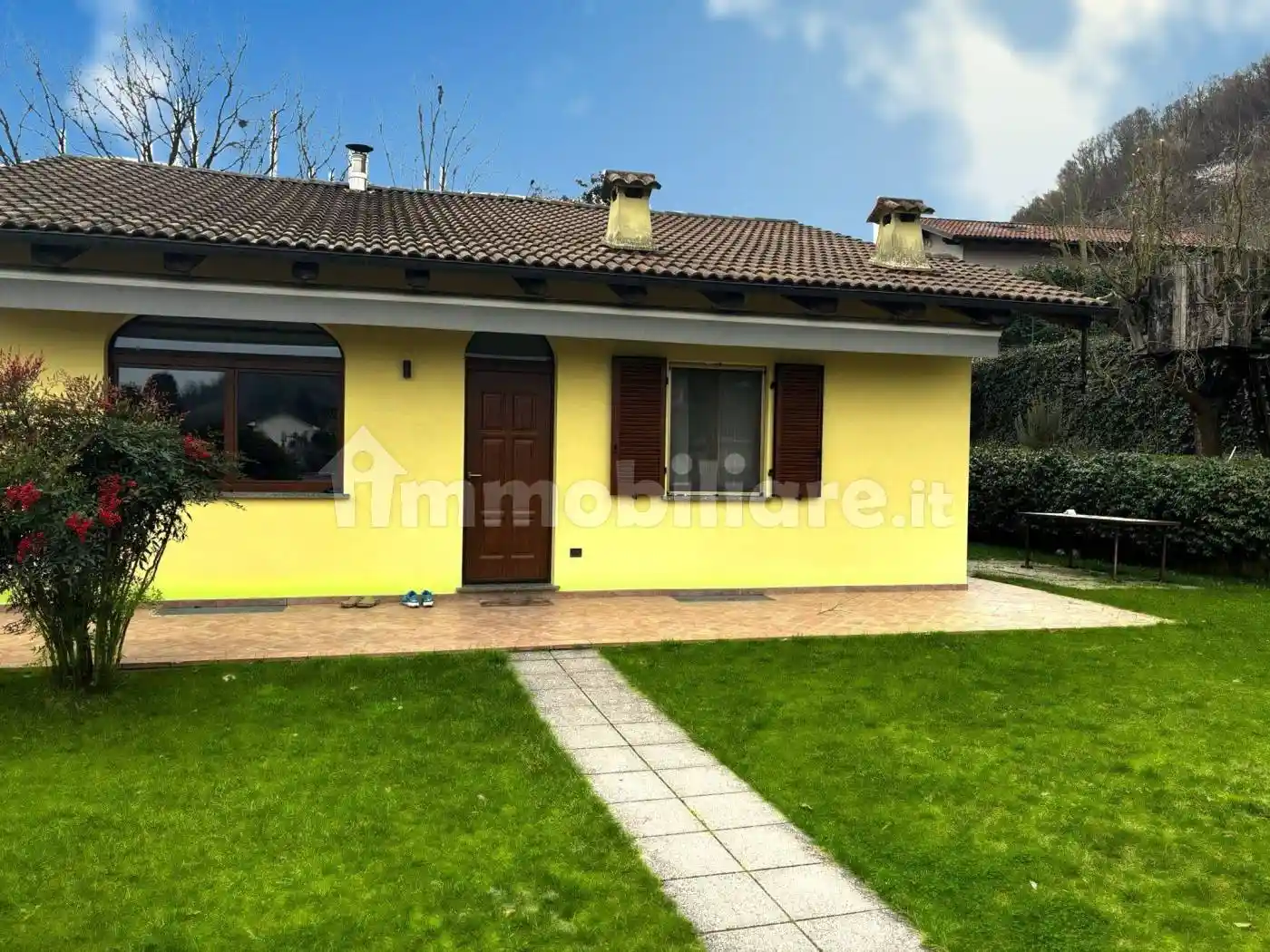 Villa in vendita a Vezza d'Alba