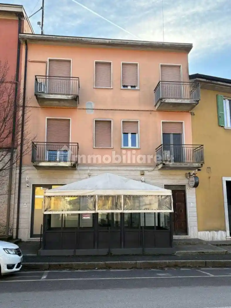 Palazzo - Edificio in vendita a Ostiano