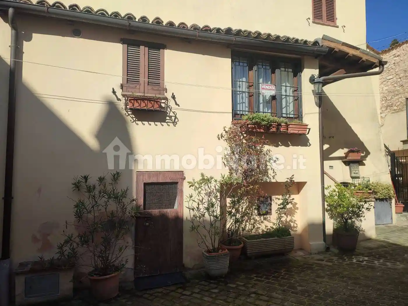 Villa in vendita a Foligno