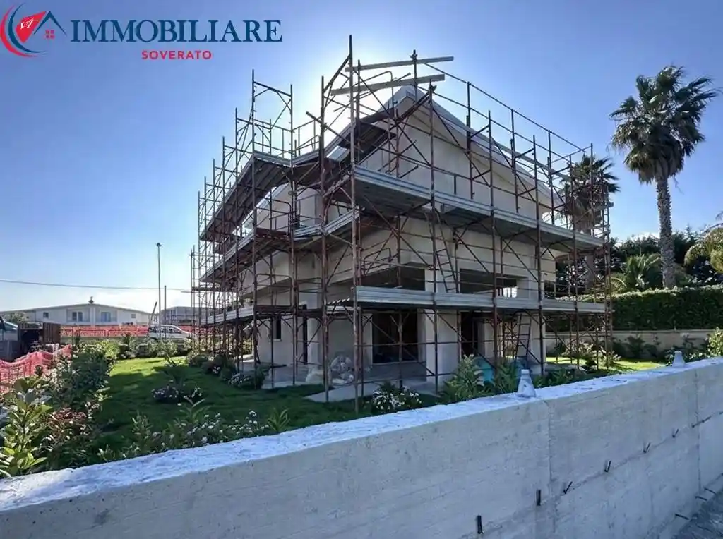 Villa in vendita a Davoli