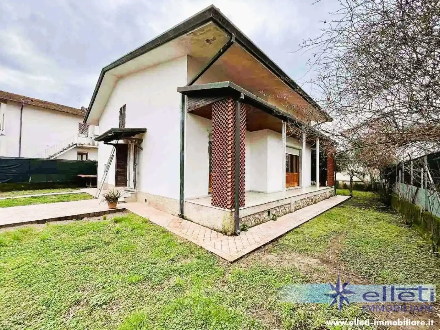 Villa in vendita a Massa