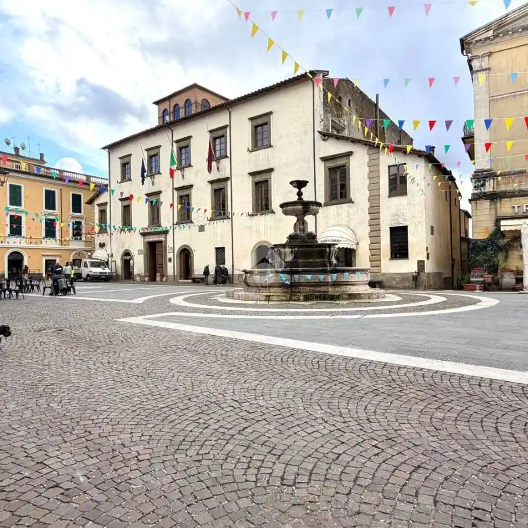 Rustico - Casale in vendita a Sutri