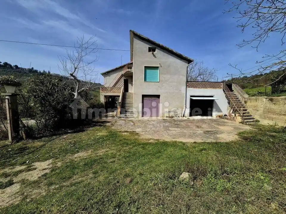 Villa in vendita a Loreto Aprutino