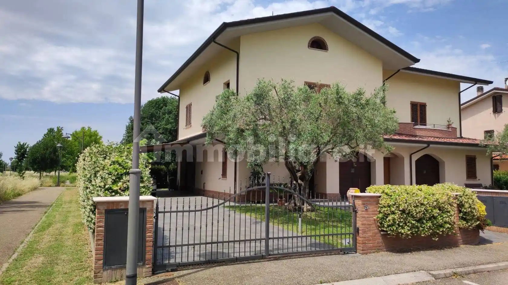 Casa indipendente in vendita a Massa Lombarda