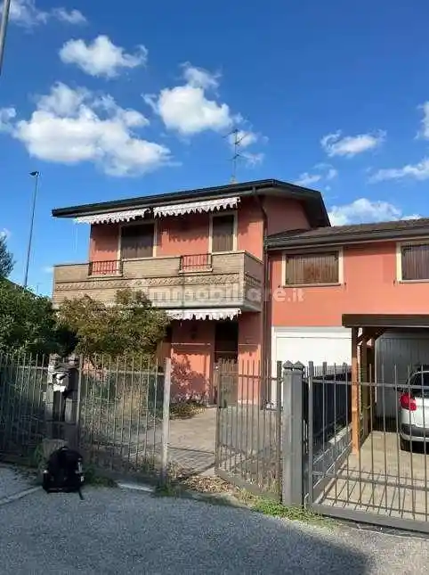 Villetta a schiera in vendita a Massalengo