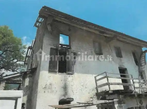 Casa indipendente in vendita a Feltre