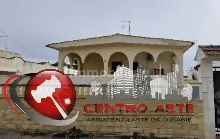 Villa in vendita a Lizzano