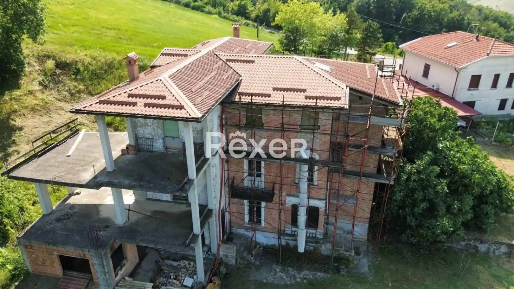 Palazzo - Edificio in vendita a Salsomaggiore Terme