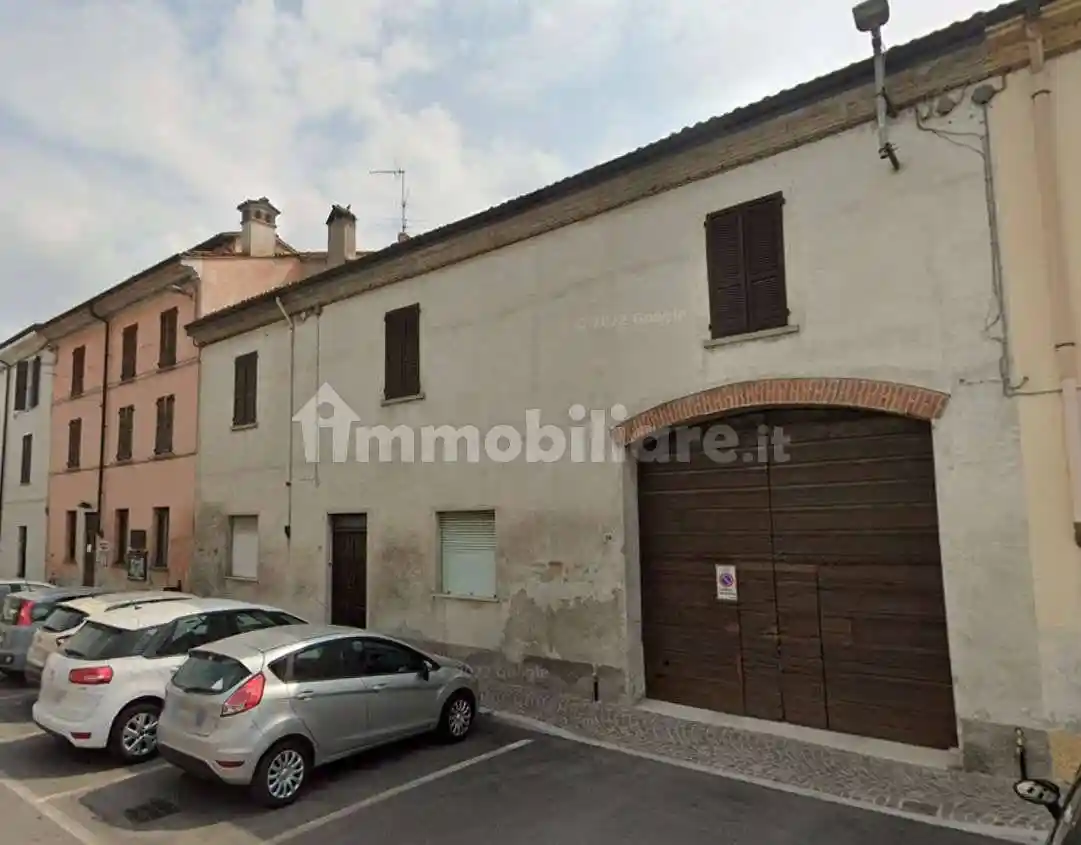 Palazzo - Stabile in vendita a Piadena Drizzona