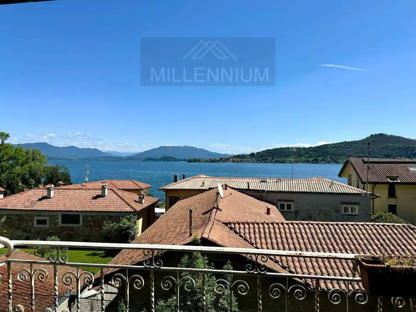 Villa in vendita a Meina